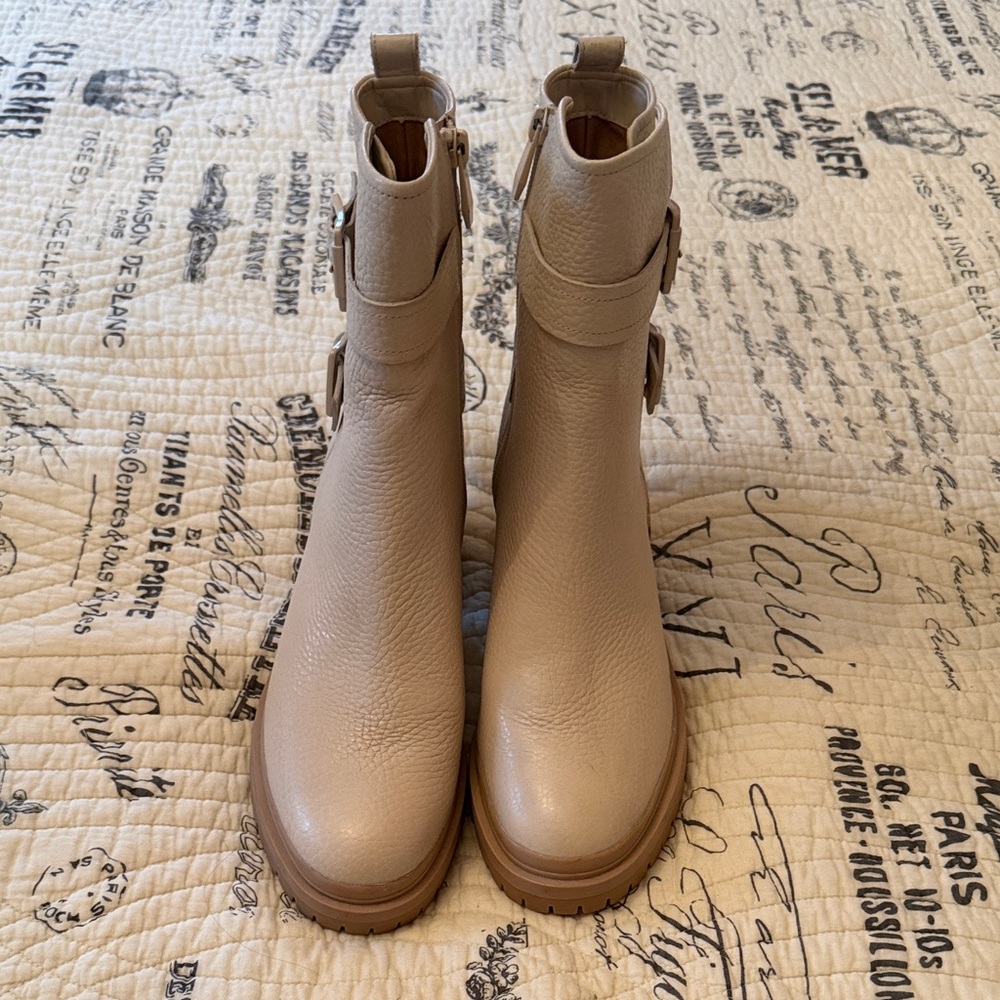 Naturalizer Beige Ankle Booties Size 9